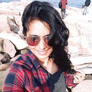 Meet your Posher, Shruti